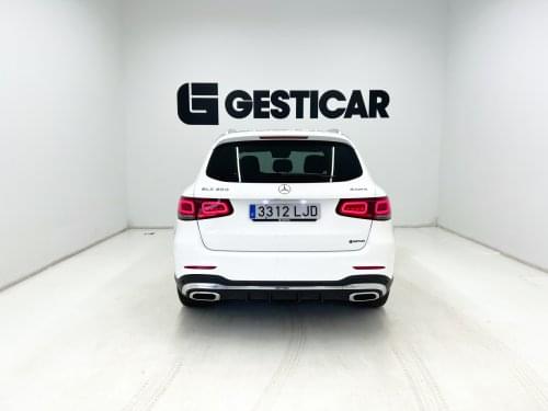 MERCEDES CLASE GLC GLC 200 4 MATIC AMG LINE 210CV  E6dT 2020 de segunda mano