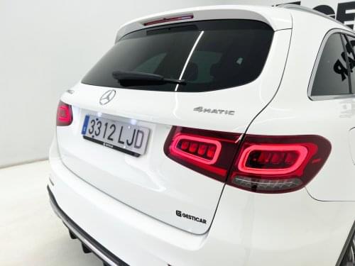 MERCEDES CLASE GLC GLC 200 4 MATIC AMG LINE 210CV  E6dT 2020 de segunda mano