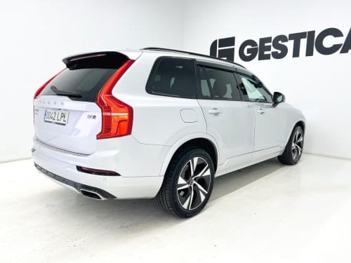 VOLVO XC90 B5 R DESIGN AWD 235CV 2021 de segunda mano