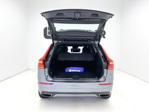 Comprar VOLVO XC60 2.0 T8 AWD R-Design 390CV 2019 de segunda mano VOLVO XC60 2.0 T8 AWD R-Design 390CV 2019 de segunda mano