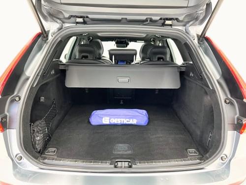 Comprar VOLVO XC60 2.0 T8 AWD R-Design 390CV 2019 de segunda mano VOLVO XC60 2.0 T8 AWD R-Design 390CV 2019 de segunda mano