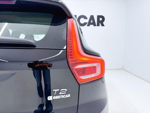 VOLVO XC40 ESSENTIAL  1.5 130CV MT6 E6D 2022 de segunda mano