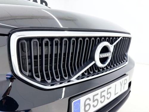 VOLVO XC40 ESSENTIAL  1.5 130CV MT6 E6D 2022 de segunda mano