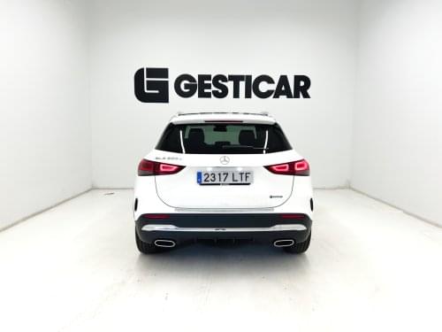 MERCEDES CLASE GLA 200D 150CV AUTO AMG 2021 de segunda mano