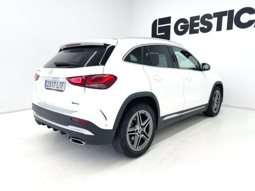 MERCEDES CLASE GLA 200D 150CV AUTO AMG 2021 de segunda mano