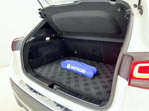 MERCEDES CLASE GLA 200D 150CV AUTO AMG 2021 de segunda mano