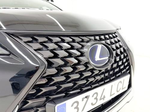 LEXUS UX 250H 184 CV 2019 de segunda mano