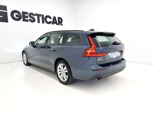 Comprar VOLVO V60 2.0 B4 MOMENTUM CORE AUTO 197CV 2020 de segunda mano VOLVO V60 2.0 B4 MOMENTUM CORE AUTO 197CV 2020 de segunda mano