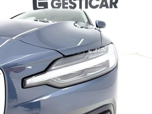 Comprar VOLVO V60 2.0 B4 MOMENTUM CORE AUTO 197CV 2020 de segunda mano VOLVO V60 2.0 B4 MOMENTUM CORE AUTO 197CV 2020 de segunda mano