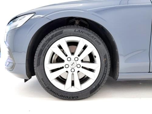 Comprar VOLVO V60 2.0 B4 MOMENTUM CORE AUTO 197CV 2020 de segunda mano VOLVO V60 2.0 B4 MOMENTUM CORE AUTO 197CV 2020 de segunda mano