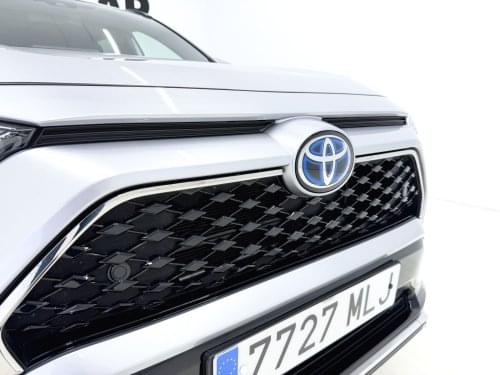 TOYOTA RAV4 PLUGIN 300PH ECVT ADVANCE 2023 de segunda mano