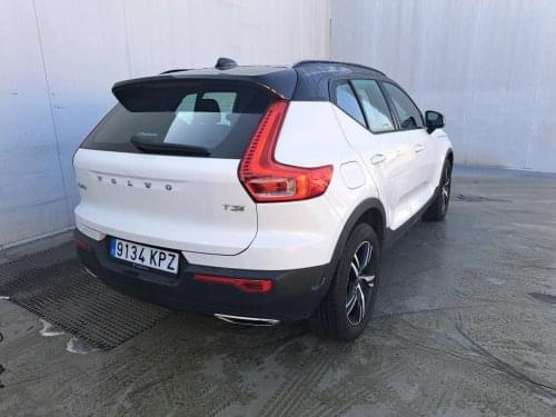 VOLVO XC40 1.5 T3 R-DESIGN 156 CV 2018 de segunda mano