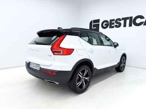 Comprar VOLVO XC40 1.5 T3 R-DESIGN 156 CV 2018 de segunda mano VOLVO XC40 1.5 T3 R-DESIGN 156 CV 2018 de segunda mano