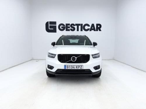 Comprar VOLVO XC40 1.5 T3 R-DESIGN 156 CV 2018 de segunda mano VOLVO XC40 1.5 T3 R-DESIGN 156 CV 2018 de segunda mano
