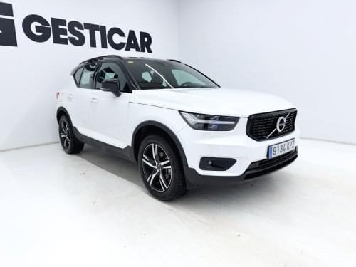 Comprar VOLVO XC40 1.5 T3 R-DESIGN 156 CV 2018 de segunda mano VOLVO XC40 1.5 T3 R-DESIGN 156 CV 2018 de segunda mano