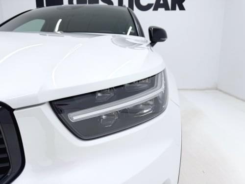 Comprar VOLVO XC40 1.5 T3 R-DESIGN 156 CV 2018 de segunda mano VOLVO XC40 1.5 T3 R-DESIGN 156 CV 2018 de segunda mano