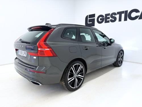 Comprar VOLVO XC60 2.0 T6 AWD RECHARGE R-DESIGN 340CV 2021 de segunda mano VOLVO XC60 2.0 T6 AWD RECHARGE R-DESIGN 340CV 2021 de segunda mano