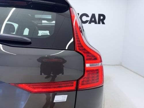 Comprar VOLVO XC60 2.0 T6 AWD RECHARGE R-DESIGN 340CV 2021 de segunda mano VOLVO XC60 2.0 T6 AWD RECHARGE R-DESIGN 340CV 2021 de segunda mano