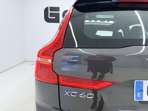 Comprar VOLVO XC60 2.0 T6 AWD RECHARGE R-DESIGN 340CV 2021 de segunda mano VOLVO XC60 2.0 T6 AWD RECHARGE R-DESIGN 340CV 2021 de segunda mano