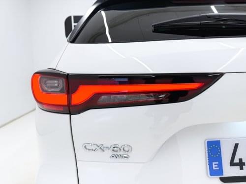 MAZDA CX60 E-SKYACTIV PHEV TAKUMI PLUS 327CV 2022 de segunda mano