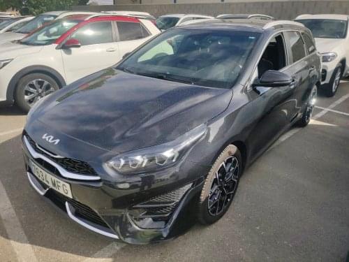 Comprar KIA CEED TOURER 1.5 MHEV 160CV GT LINE DCT 2023 de segunda mano KIA CEED TOURER 1.5 MHEV 160CV GT LINE DCT 2023 de segunda mano