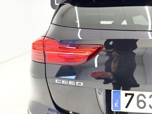 KIA CEED TOURER 1.5 MHEV 160CV GT LINE DCT 2023 de segunda mano