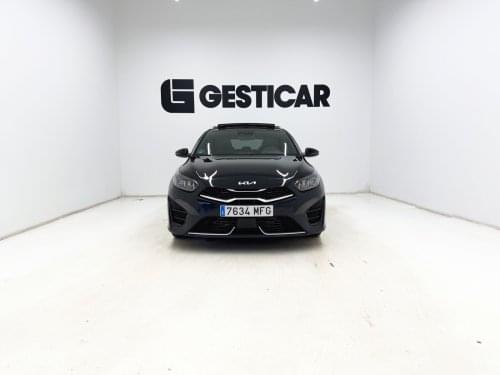 KIA CEED TOURER 1.5 MHEV 160CV GT LINE DCT 2023 de segunda mano