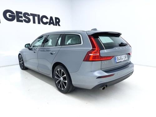 Comprar VOLVO V60 2.0 B3 G MOMENTUM PRO 163CV 2021 de segunda mano VOLVO V60 2.0 B3 G MOMENTUM PRO 163CV 2021 de segunda mano