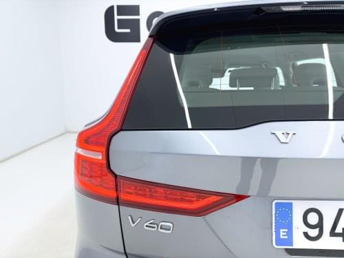 Comprar VOLVO V60 2.0 B3 G MOMENTUM PRO 163CV 2021 de segunda mano VOLVO V60 2.0 B3 G MOMENTUM PRO 163CV 2021 de segunda mano