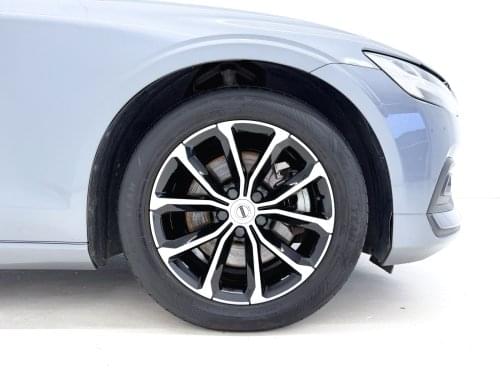 Comprar VOLVO V60 2.0 B3 G MOMENTUM PRO 163CV 2021 de segunda mano VOLVO V60 2.0 B3 G MOMENTUM PRO 163CV 2021 de segunda mano