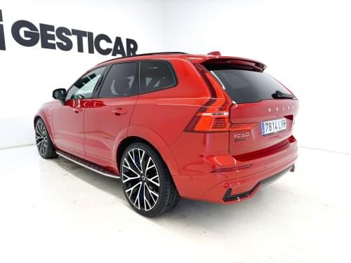 Comprar VOLVO XC60 2.0 T6 AWD RECHARGE R-DESIGN 340CV 2021 de segunda mano VOLVO XC60 2.0 T6 AWD RECHARGE R-DESIGN 340CV 2021 de segunda mano