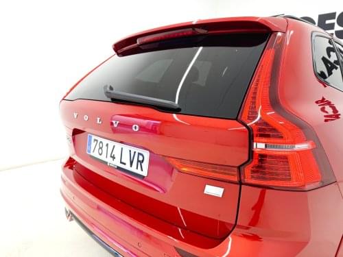 Comprar VOLVO XC60 2.0 T6 AWD RECHARGE R-DESIGN 340CV 2021 de segunda mano VOLVO XC60 2.0 T6 AWD RECHARGE R-DESIGN 340CV 2021 de segunda mano