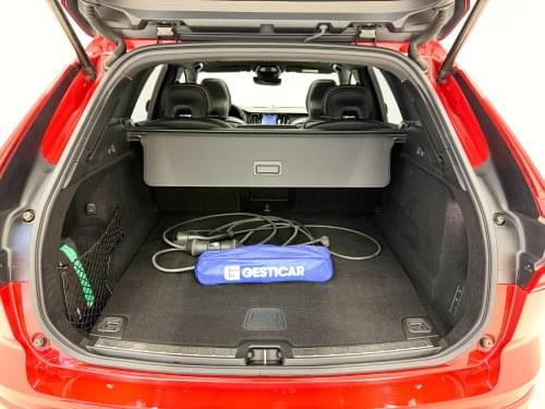 Comprar VOLVO XC60 2.0 T6 AWD RECHARGE R-DESIGN 340CV 2021 de segunda mano VOLVO XC60 2.0 T6 AWD RECHARGE R-DESIGN 340CV 2021 de segunda mano