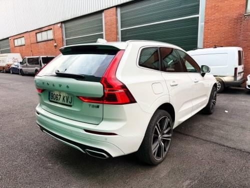 VOLVO XC60 T8 R DESIGN 390CV 2019 de segunda mano