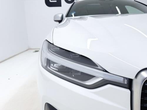 VOLVO XC60 T8 R DESIGN 390CV 2019 de segunda mano