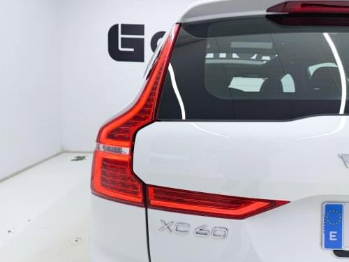 VOLVO XC60 T8 R DESIGN 390CV 2019 de segunda mano