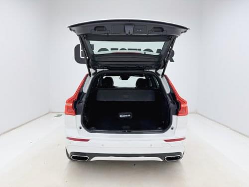 VOLVO XC60 T8 R DESIGN 390CV 2019 de segunda mano