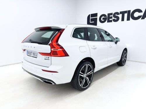 VOLVO XC60 T8 R DESIGN 390CV 2019 de segunda mano