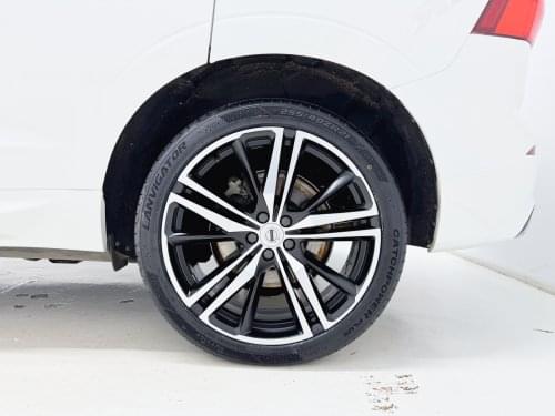 VOLVO XC60 T8 R DESIGN 390CV 2019 de segunda mano