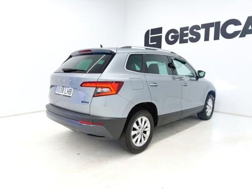 SKODA KAROQ 1.0 TSI 110CV AMBITION 2020 de segunda mano