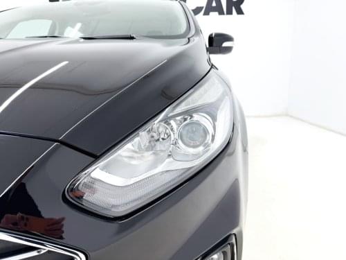 FORD S-MAX TDCI PANTHER TITANIUM AUT 150CV 2022 de segunda mano