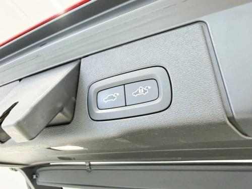 VOLVO XC60 T6 AWD RECHARGE INSCRIPTION AUTO 340CV 2022 de segunda mano