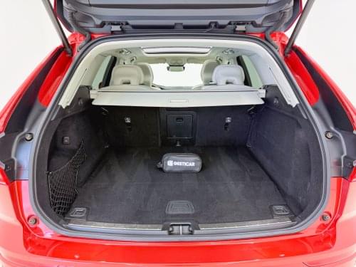 VOLVO XC60 T6 AWD RECHARGE INSCRIPTION AUTO 340CV 2022 de segunda mano