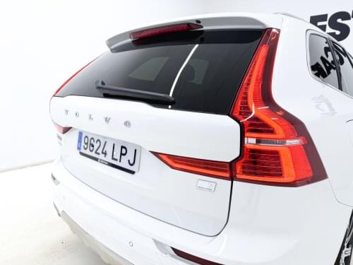VOLVO XC60 T6 AWD RECHARGE INSCRIPTION 340CV AUTO 2021 de segunda mano