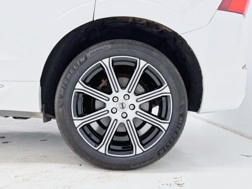 VOLVO XC60 T6 AWD RECHARGE INSCRIPTION 340CV AUTO 2021 de segunda mano