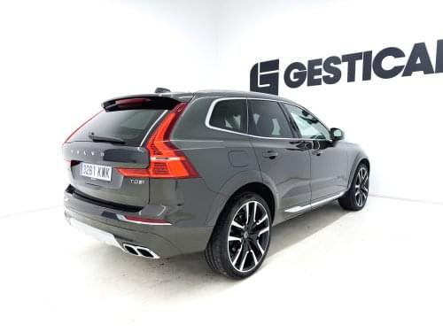 VOLVO XC60 2.0 T8 AWD INSCRIPTION 390cv 2019 de segunda mano
