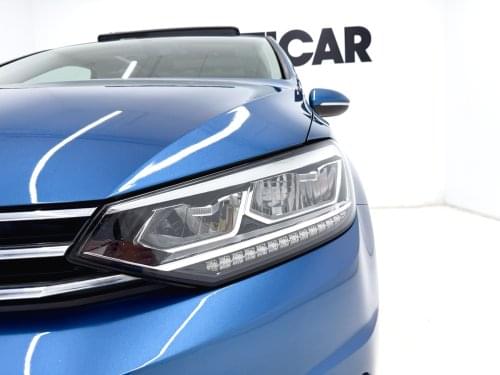 VOLKSWAGEN TOURAN 2.0TDI 150CV  DSG SPORT 2016 de segunda mano