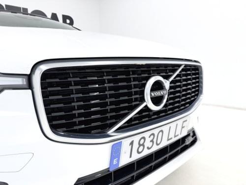 VOLVO XC60 2.0 B5 D AWD R-DESIGN AUTO 235CV 2020 de segunda mano