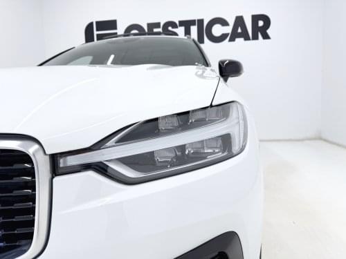VOLVO XC60 2.0 B5 D AWD R-DESIGN AUTO 235CV 2020 de segunda mano