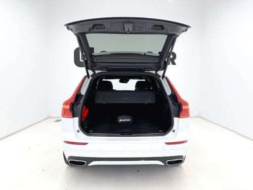 VOLVO XC60 2.0 B5 D AWD R-DESIGN AUTO 235CV 2020 de segunda mano